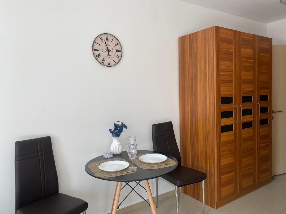 Admiral Plaza Aparthotel Slăntjev Brjag Exteriör bild