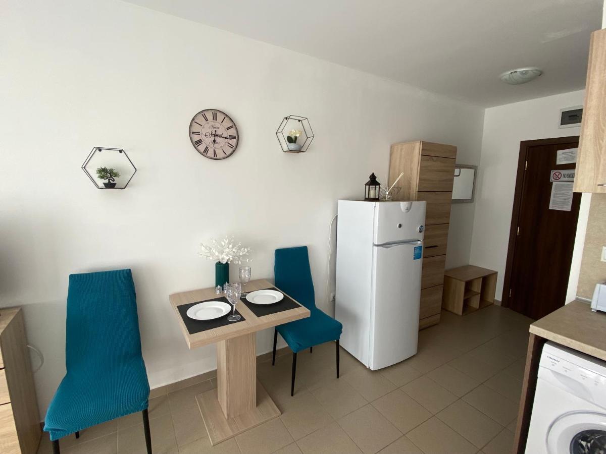 Admiral Plaza Aparthotel Slăntjev Brjag Exteriör bild